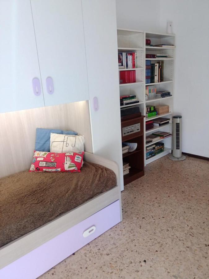 "House Of Lella" Appartamento 2 Camere Da Letto Milano Eksteriør billede